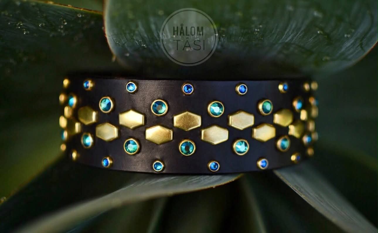 Halom Tsai Collar